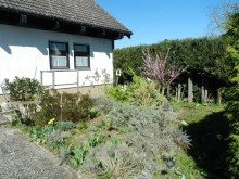  Herrliche Ortsrandlage und Ausblick - Gro�es Einfamilienhaus mit ELW in bevorzugter Wohnlage
