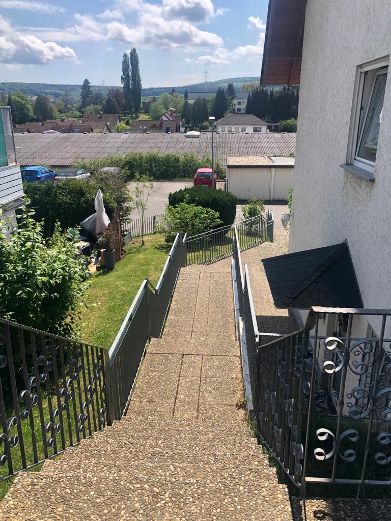  H�nfelden Dachgeschosswohnung Gem�tliche 4-Zimmer Wohnung mit Balkon und EBK am Ortsrand