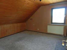  Herrliche Ortsrandlage und Ausblick - Gro�es Einfamilienhaus in bevorzugter Wohnlage